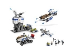 LEGO® Factory Space Skulls 10192 released in 2008 - Image: 1