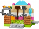 LEGO® Juniors Große Steinebox Mädchen Ponyhof 10674 erschienen in 2014 - Bild: 3