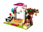 LEGO® Friends Birthday Party 41110 released in 2016 - Image: 4