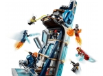 LEGO® Marvel Super Heroes Avengers – Kräftemessen am Turm 76166 erschienen in 2020 - Bild: 4