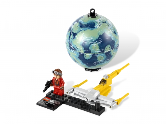 LEGO® Star Wars™ Naboo Starfighter™ & Naboo™ 9674 released in 2012 - Image: 1
