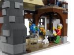 LEGO® Seasonal Winter Toy Shop 10199 released in 2009 - Image: 8