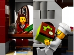 LEGO® Seasonal Winter Village Bakery 10216 released in 2010 - Image: 6