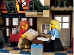 LEGO® Seasonal Winter Village Post Office 10222 released in 2011 - Image: 7
