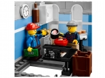 LEGO® Creator Detektivbüro 10246 erschienen in 2015 - Bild: 11