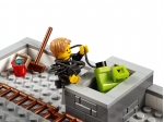 LEGO® Creator Steine-Bank 10251 erschienen in 2016 - Bild: 11