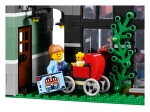 LEGO® Creator Assembly Square 10255 released in 2017 - Image: 16