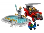 LEGO® Creator Winter Village Fire Station 10263 released in 2018 - Image: 7