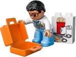 LEGO® Duplo Krankenwagen 10527 erschienen in 2014 - Bild: 3
