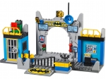 LEGO® Juniors Batman™: Verteidigung der Bathöhle 10672 erschienen in 2014 - Bild: 1