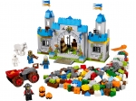 LEGO® Juniors Große Steinebox Ritterburg 10676 erschienen in 2014 - Bild: 1