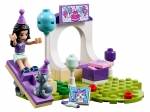 LEGO® Juniors Emma's Pet Party 10748 released in 2018 - Image: 4