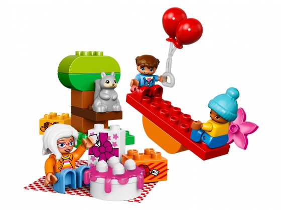 LEGO® Duplo Birthday Picnic 10832 released in 2017 - Image: 1