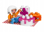 LEGO® Duplo Birthday Picnic 10832 released in 2017 - Image: 3