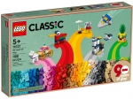 LEGO® Classic 90 Jahre Spielspaß 11021 erschienen in 2022 - Bild: 2