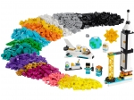 LEGO® Classic XXL Steinebox Erde und Weltraum 11022 erschienen in 2022 - Bild: 1