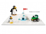 LEGO® Classic White Baseplate 11026 released in 2022 - Image: 4
