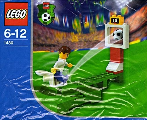 LEGO® Sports Small Soccer Set 3 (Polybag) 1430 released in 2002 - Image: 1