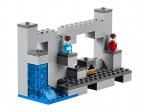 LEGO® Minecraft The Ocean Monument 21136 released in 2017 - Image: 8
