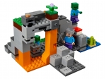 LEGO® Minecraft The Zombie Cave 21141 released in 2018 - Image: 5
