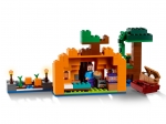 LEGO® Minecraft The Pumpkin Farm 21248 released in 2023 - Image: 3
