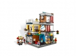 LEGO® Creator Stadthaus mit Zoohandlung & Café 31097 erschienen in 2019 - Bild: 3