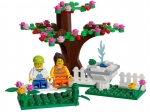 LEGO® Seasonal Springtime Scene 40052 released in 2013 - Image: 1