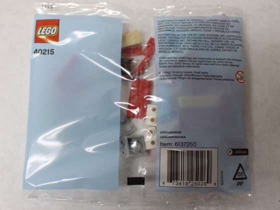 LEGO® LEGO Brand Store Monthly Mini Model Build August 2016 - Apple 40215 released in 2016 - Image: 1