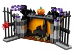 LEGO® Seasonal LEGO® Halloween Haunt 40260 released in 2017 - Image: 4