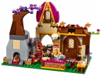 LEGO® Elves Azari and the Magical Bakery 41074 released in 2015 - Image: 4