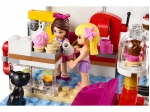 LEGO® Friends Heartlake Cupcake Café 41119 released in 2016 - Image: 6