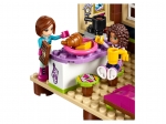LEGO® Friends Snow Resort Chalet 41323 released in 2017 - Image: 9
