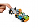 LEGO® Friends Spinning Brushes Car Wash 41350 released in 2018 - Image: 4