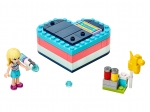 LEGO® Friends Stephanie's Summer Heart Box 41386 released in 2019 - Image: 1