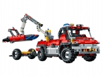 LEGO® Technic Airport Rescue Vehicle 42068 released in 2017 - Image: 6