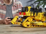 LEGO® Technic App-Controlled Cat® D11 Bulldozer 42131 released in 2024 - Image: 11