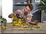 LEGO® Technic App-Controlled Cat® D11 Bulldozer 42131 released in 2024 - Image: 9