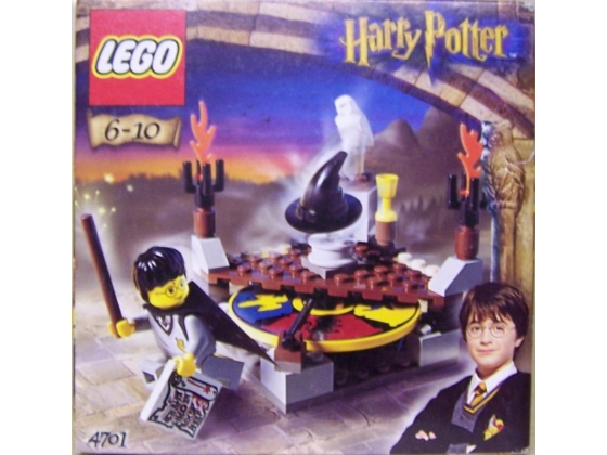 LEGO® Harry Potter Sorting Hat 4701 released in 2001 - Image: 1