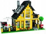 LEGO® Creator Beach House 4996 released in 2008 - Image: 1