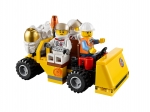 LEGO® Town Spaceport 60080 released in 2015 - Image: 4