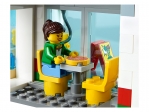 LEGO® Town Tankstelle 60132 erschienen in 2016 - Bild: 6