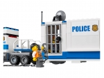LEGO® City Mobile Command Center 60139 released in 2017 - Image: 6