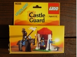 LEGO® Castle Castle Guard 6035 released in 1987 - Image: 1