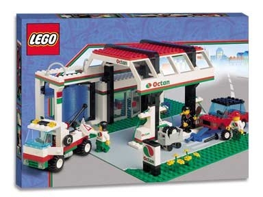 LEGO® Town Gas N' Wash Express 6472 released in 2001 - Image: 1