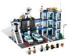 LEGO® Town Polizeistation 7498 erschienen in 2011 - Bild: 1
