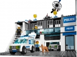 LEGO® Town Police Station 7498 released in 2011 - Image: 3