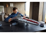 LEGO® Star Wars™ Venator-Class Republic Attack Cruiser 75367 released in 2023 - Image: 11