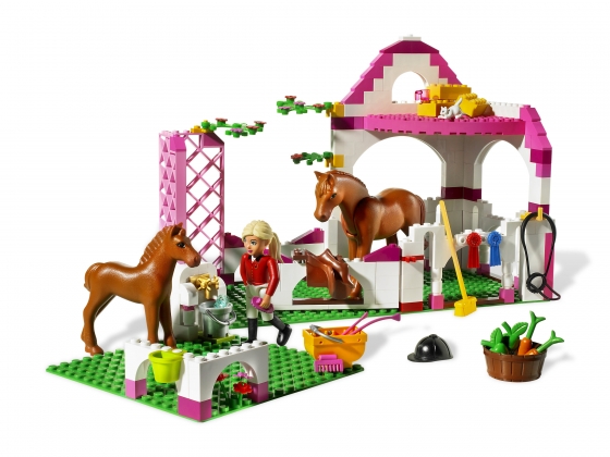 LEGO® Belville Pony Stable 7585 released in 2008 - Image: 1