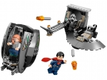 LEGO® DC Comics Super Heroes Superman™: Black Zero auf der Flucht 76009 erschienen in 2013 - Bild: 3
