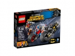 LEGO® DC Comics Super Heroes Batman™: Batcycle-Verfolgungsjagd in Gotham City 76053 erschienen in 2016 - Bild: 2